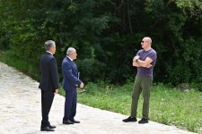 Президент Ильхам Алиев ознакомился с новым корпусом отеля Yasəmən в Шуше (ФОТО)
