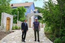 Президент Ильхам Алиев ознакомился с новым корпусом отеля Yasəmən в Шуше (ФОТО)