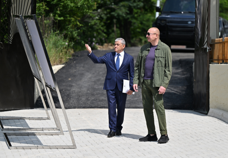 Президент Ильхам Алиев ознакомился с работами, проделанными в селе Кичик Галадереси Шушинского района, встретился с жителями, вернувшимися в село (ФОТО/ВИДЕО)