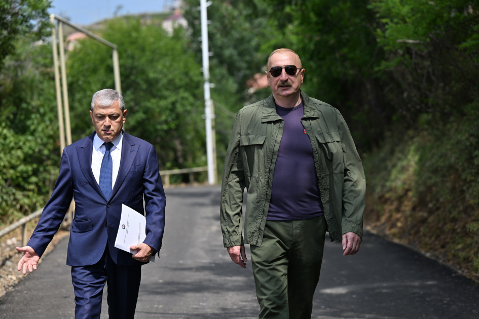 Президент Ильхам Алиев ознакомился с работами, проделанными в селе Кичик Галадереси Шушинского района, встретился с жителями, вернувшимися в село (ФОТО/ВИДЕО)