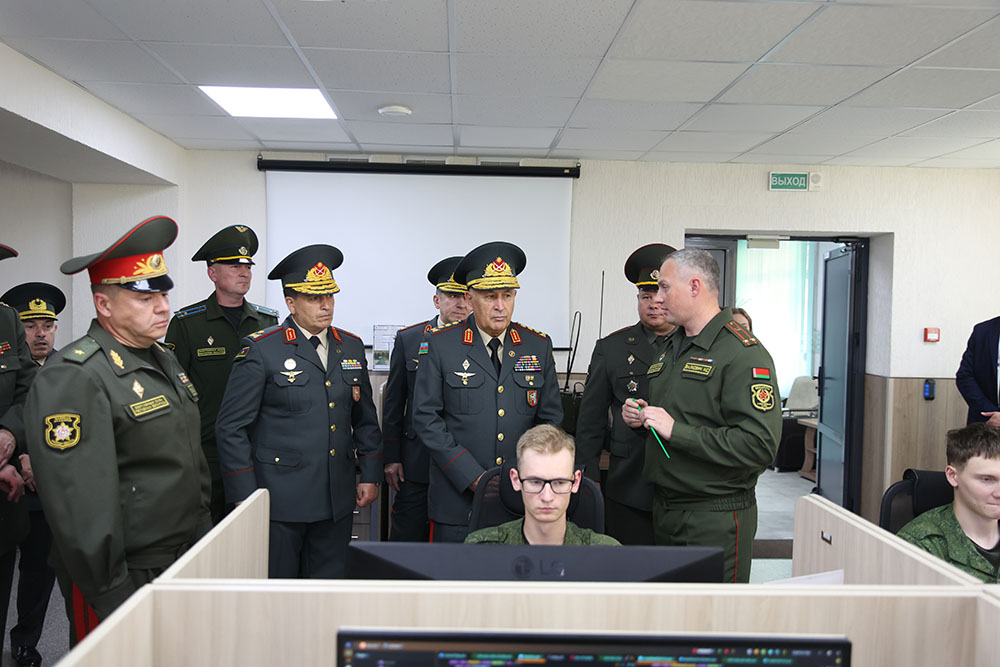 Начальник Генерального штаба азербайджанской армии находится с официальным визитом в Беларуси (ФОТО)