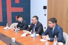 Хикмет Гаджиев обсудил с представителями Казахстана сотрудничество в сфере информации и медиа (ФОТО)
