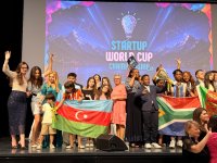 Студенты MiniBoss Baku удостоены двух международных наград на Чемпионате мира по стартапам в Давосе (ФОТО)