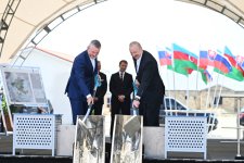 Президент Ильхам Алиев и Президент Петер Пеллегрини ознакомились с работами, проводимыми в селе Баш Гарвенд Агдамского района (ФОТО)