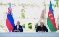 Президент Ильхам Алиев и Президент Петер Пеллегрини выступили с заявлениями для прессы (ФОТО/ВИДЕО)