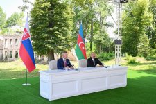 Президент Ильхам Алиев и Президент Петер Пеллегрини выступили с заявлениями для прессы (ФОТО/ВИДЕО)