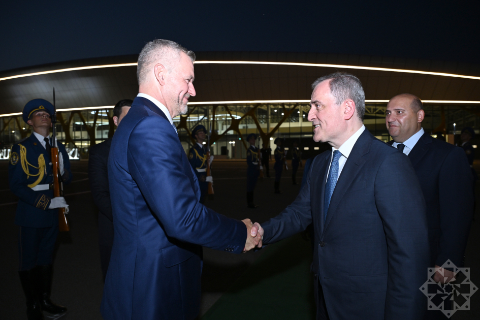 Президент Словакии самолетом отбыл из Физулинского аэропорта в город Баку (ФОТО)