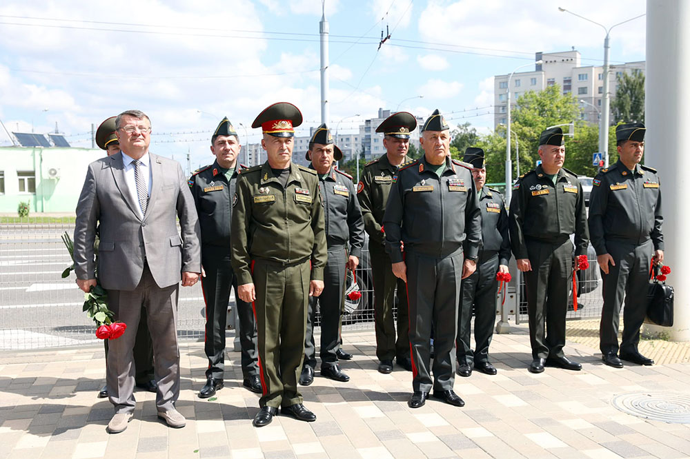 Керим Велиев посетил ряд военных объектов в Беларуси (ФОТО)