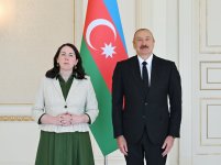 Президент Ильхам Алиев принял верительные грамоты нового посла Ирландии в Азербайджане (ФОТО)
