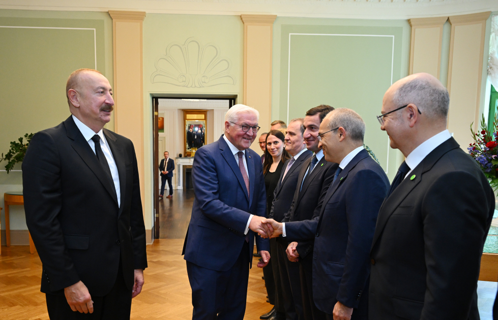 Состоялась встреча Президента Азербайджана Ильхама Алиева и Президента Германии Франка-Вальтера Штайнмайера в расширенном составе (ФОТО)