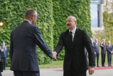 В Берлине состоялась церемония официальной встречи Президента Ильхама Алиева (ФОТО)