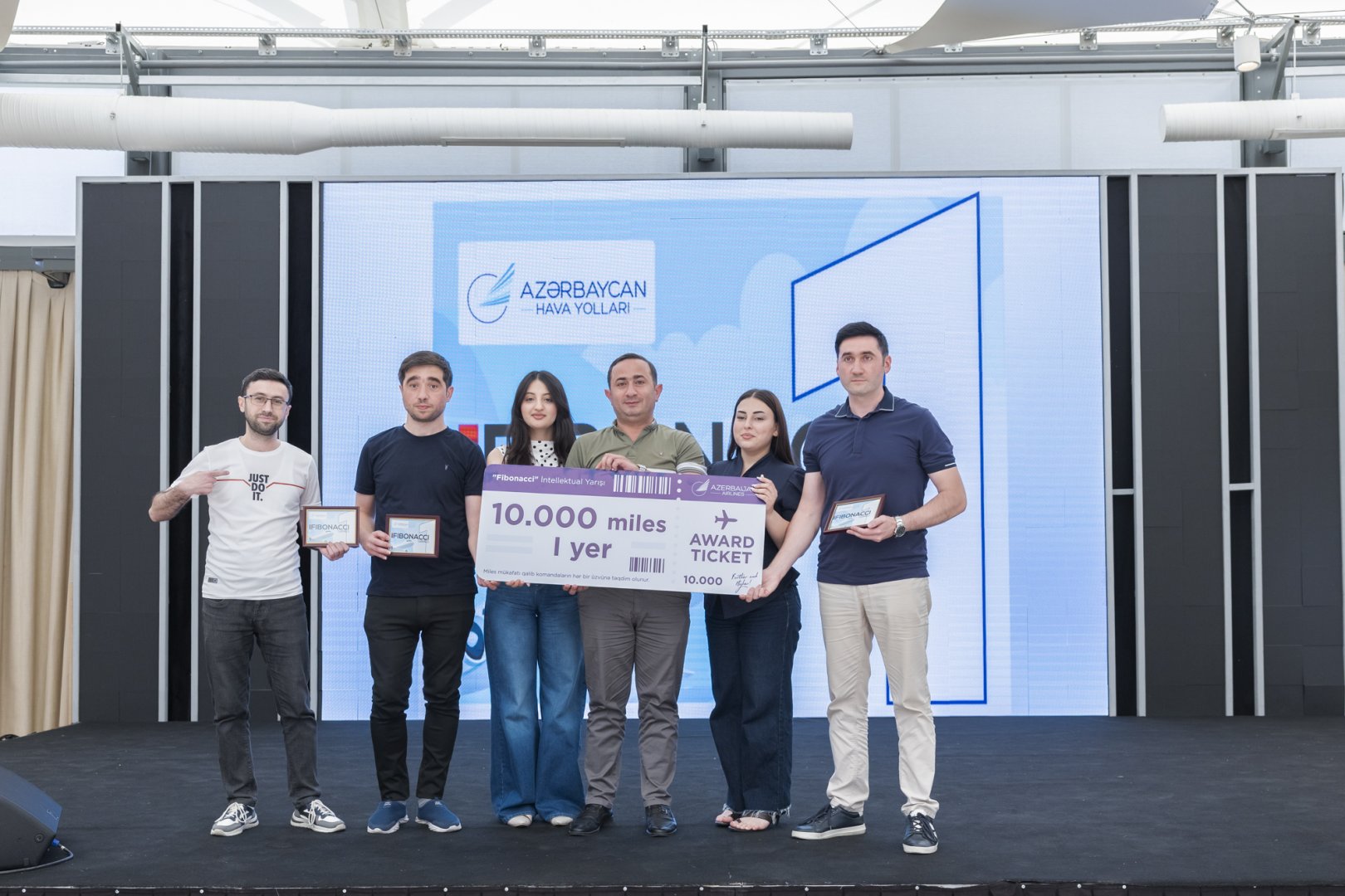 Azerbaijan Airlines организовала интеллектуальную игру «Fibonacci» для представителей СМИ по случаю Национального дня прессы (ФОТО)