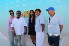 В Баку стартовал Dream Fest 2026 - блеск, музыка и звездные образы на красной дорожке (ФОТО)