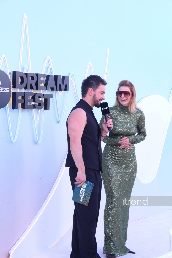 В Баку стартовал Dream Fest 2026 - блеск, музыка и звездные образы на красной дорожке (ФОТО)