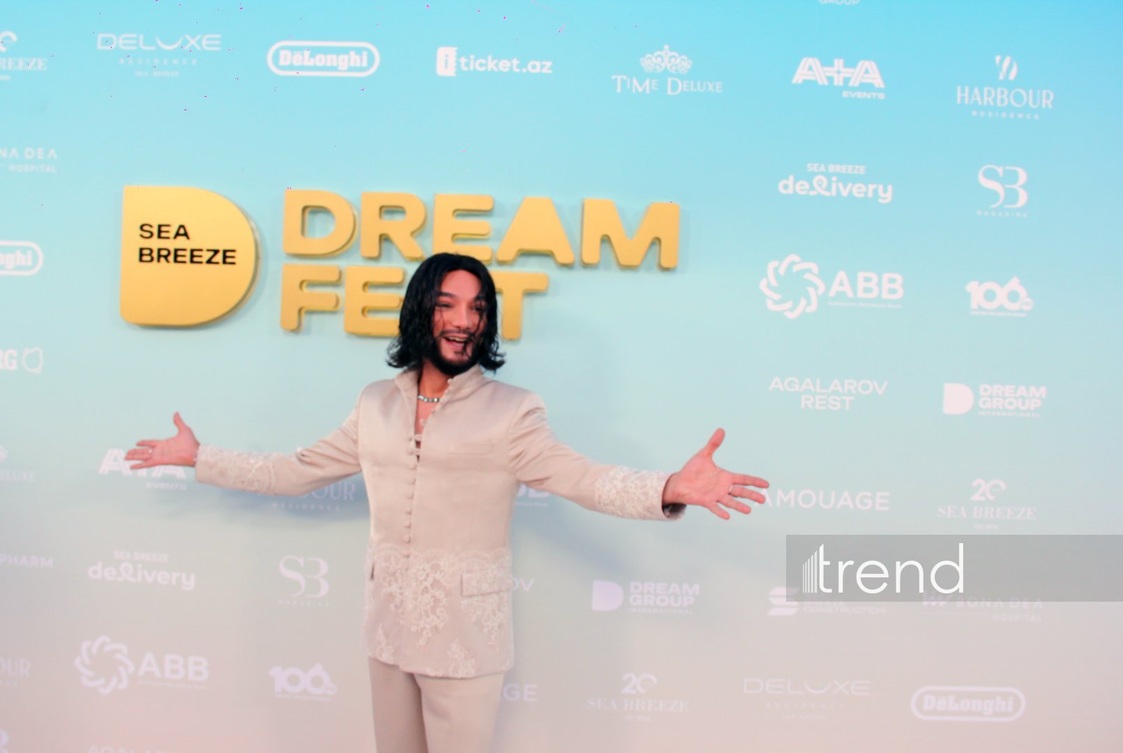 Калейдоскоп ярких эмоций и образов – второй день красной дорожки Dream Fest 2026 в Баку (ФОТО)