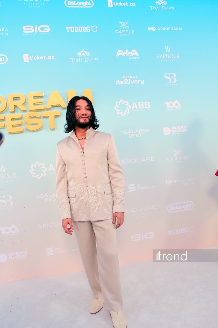 Калейдоскоп ярких эмоций и образов – второй день красной дорожки Dream Fest 2026 в Баку (ФОТО)