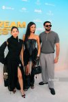 Финальный выход звезд на красную дорожку Dream Fest 2026 в Баку (ФОТО)