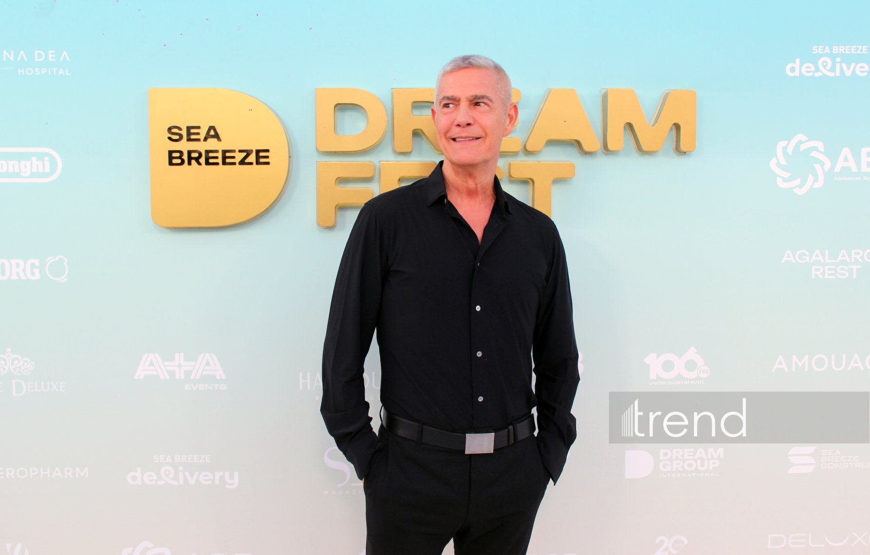 Финальный выход звезд на красную дорожку Dream Fest 2026 в Баку (ФОТО)