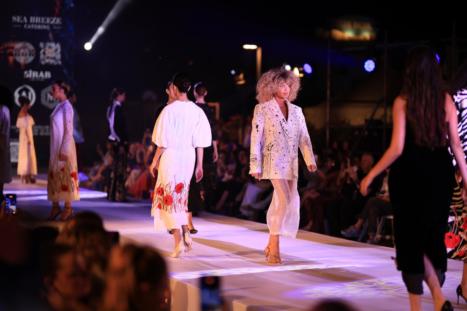 Три дня Баку жил в ритме мировой моды Azerbaijan Fashion Week (ФОТО)