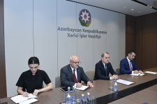 Джейхун Байрамов провел обмен мнениями с новым послом Германии (ФОТО)