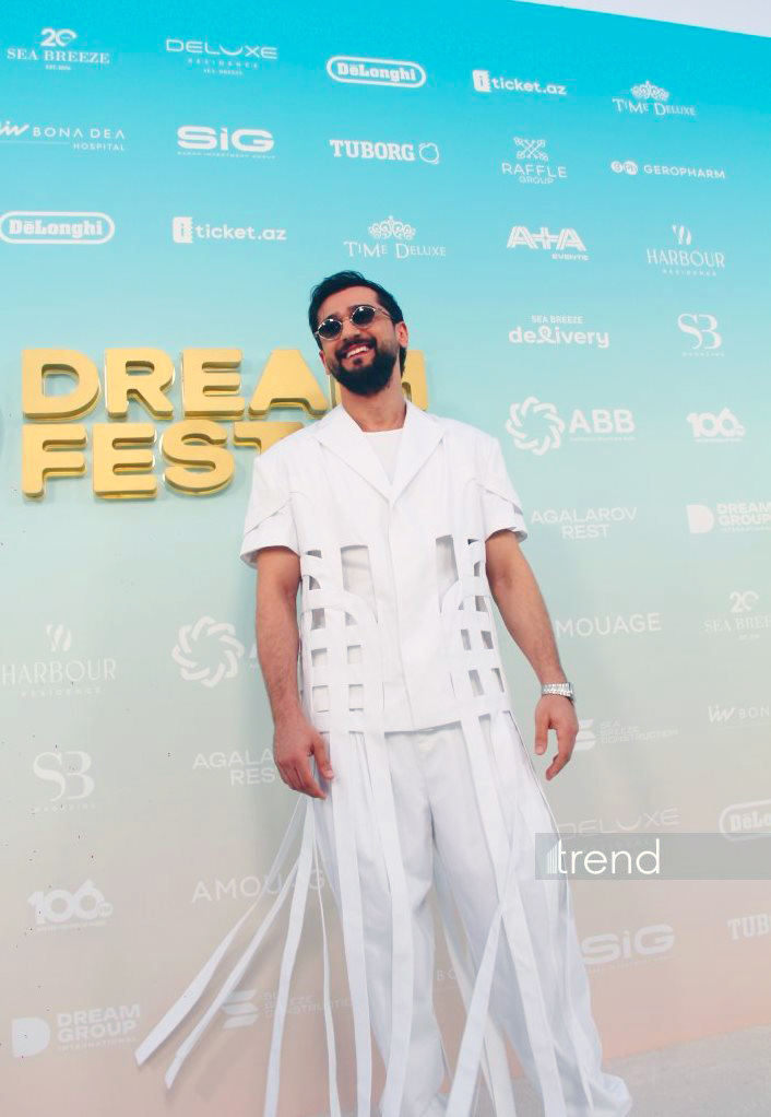 Самые яркие образы участников Dream Fest 2026 Baku на бирюзовой дорожке (ФОТО)