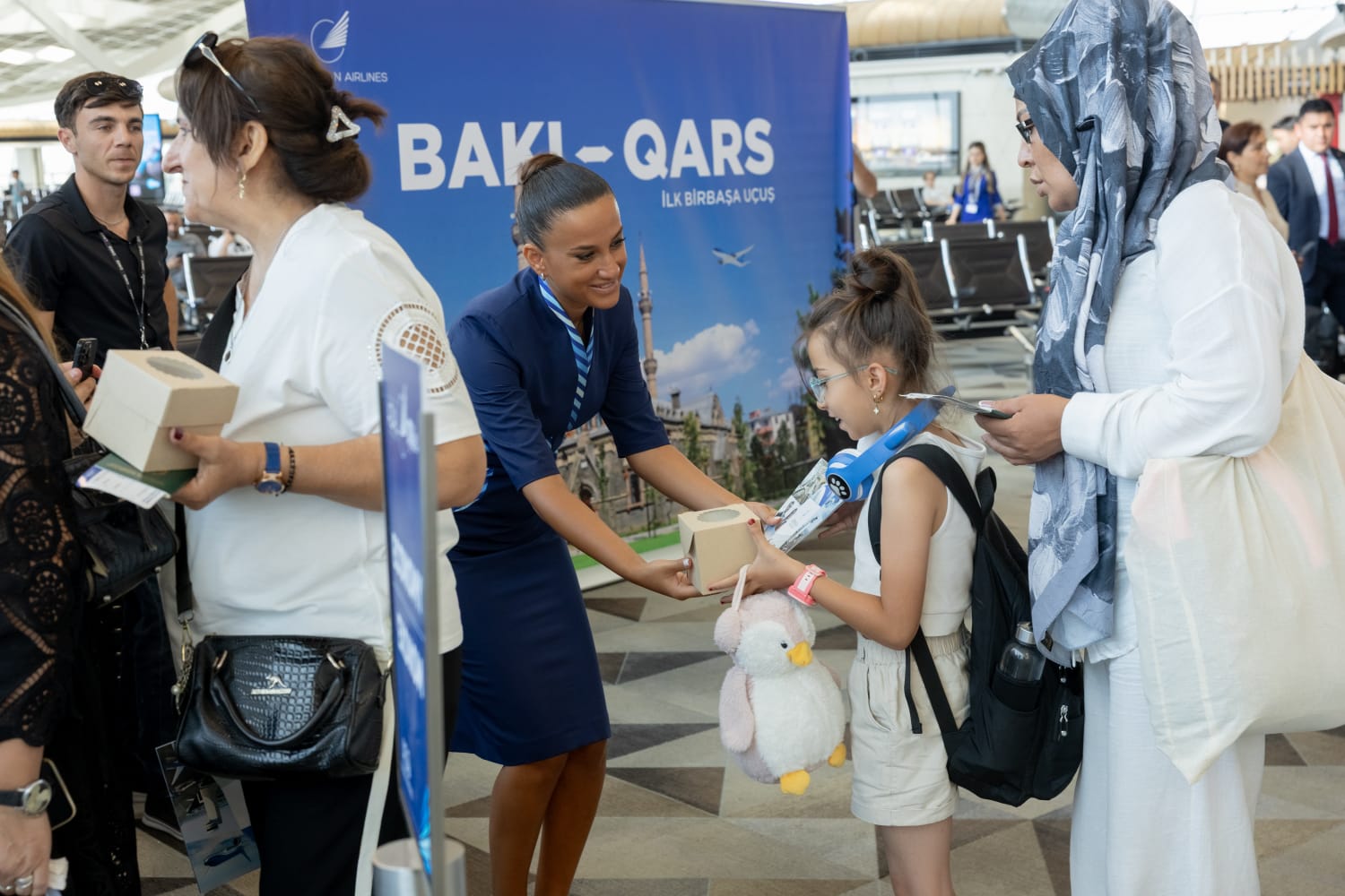 Azerbaijan Airlines выполнила первый рейс в Карс (ФОТО)