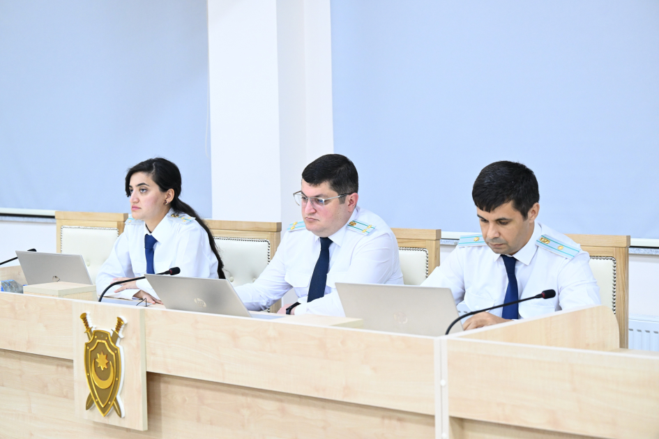 Судебная коллегия Апелляционного суда на заседании по жалобам граждан Армении удалилась на совещание (ФОТО)