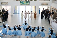Первая леди Мехрибан Алиева ознакомилась в городе Чолпон-Ата с оздоровительно-реабилитационным центром «Алтын-Балалык» (ФОТО/ВИДЕО)