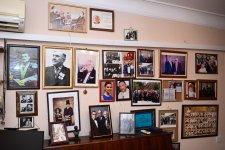 Министр культуры Адиль Керимли посетил корифея национального искусства Тофига Бакиханова (ФОТО)