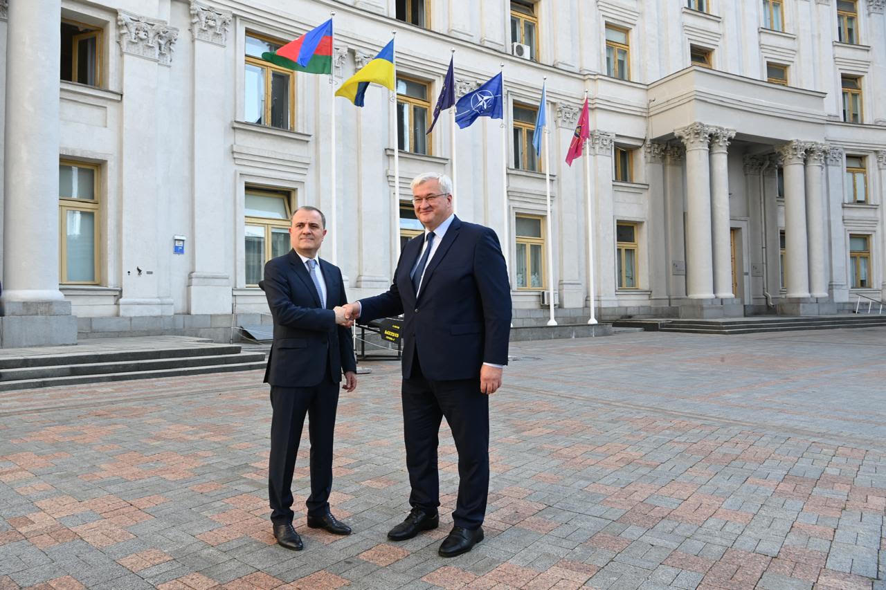Началась встреча глав МИД Азербайджана и Украины в формате один на один (ФОТО)
