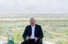 Президент Ильхам Алиев дал интервью Азербайджанскому телевидению в Нахчыване (ФОТО)