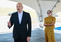 Президент Ильхам Алиев и Первая леди Мехрибан Алиева приняли участие в церемонии закладки фундамента Нахчыванского промпарка (ФОТО/ВИДЕО)