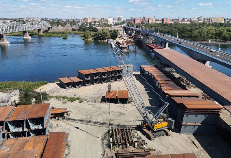 В казахстанском Семее продолжается строительство нового автомобильного моста
