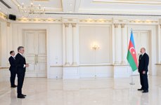 Президент Ильхам Алиев принял верительные грамоты новоназначенного посла Германии в Азербайджане (ФОТО)