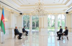Президент Ильхам Алиев принял верительные грамоты новоназначенного посла Германии в Азербайджане (ФОТО)