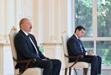 Президент Ильхам Алиев принял верительные грамоты новоназначенного посла Германии в Азербайджане (ФОТО)