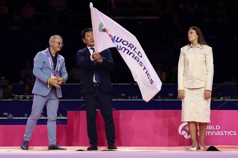 Флаг чемпионата мира по художественной гимнастике передали Азербайджану (ФОТО)