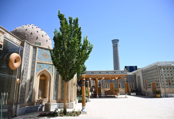 Азербайджанские журналисты ознакомились с туристическим центром Silk Road Samarkand (ФОТО)