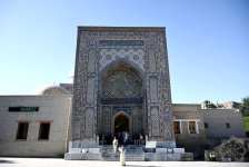 Азербайджанские журналисты посетили мемориальный комплекс Шахи-Зинда в Самарканде (ФОТО)