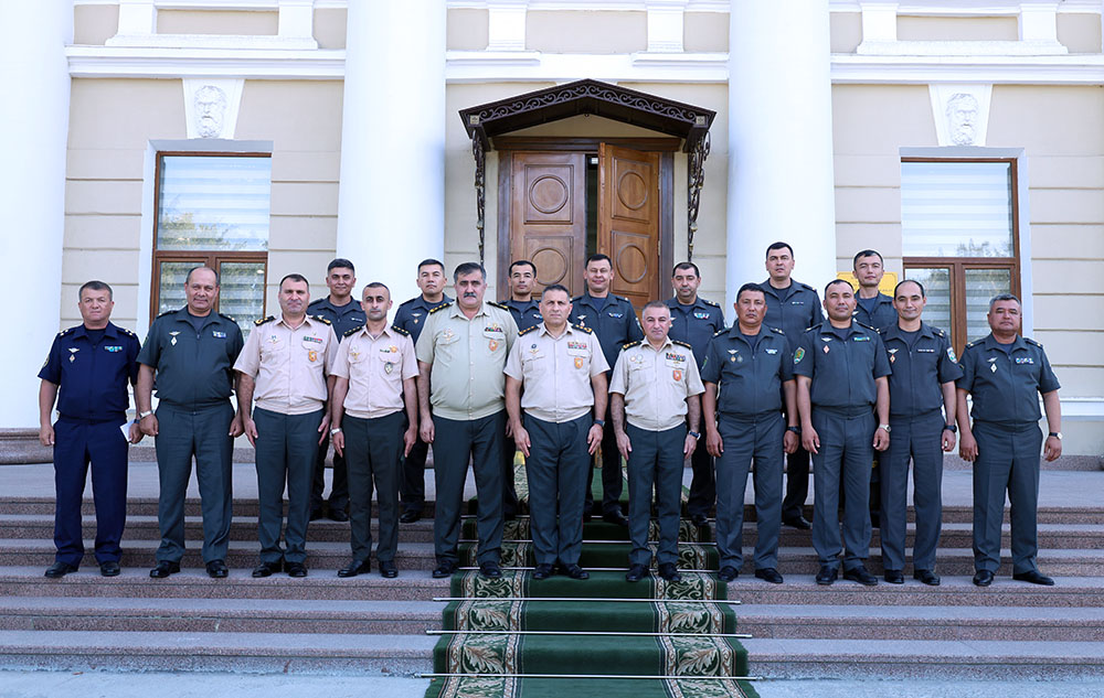 Минобороны Азербайджана и Узбекистана обсудили идеологическую и психологическую работу в армии (ФОТО)