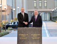 Президент Ильхам Алиев и Президент Шавкат Мирзиёев заложили фундамент парка «Азербайджан» в городе Новый Ташкент (ФОТО)