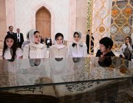 Первая леди Мехрибан Алиева и Лейла Алиева ознакомились с Центром исламской цивилизации в Ташкенте (ФОТО)