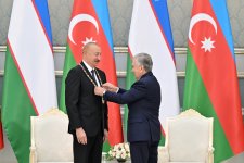 В Ташкенте состоялась церемония награждения Президента Ильхама Алиева и Президента Шавката Мирзиёева (ФОТО)