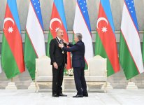В Ташкенте состоялась церемония награждения Президента Ильхама Алиева и Президента Шавката Мирзиёева (ФОТО)