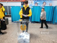 В Астане проходит голосование на выборы в Курултай (ФОТО)