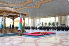 В Ташкенте состоялась церемония официальной встречи Президента Ильхама Алиева (ФОТО)