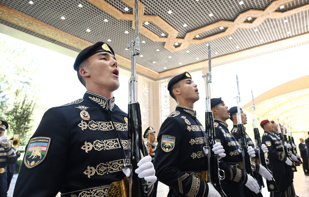 В Ташкенте состоялась церемония официальной встречи Президента Ильхама Алиева (ФОТО)