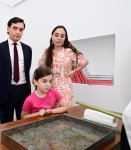 Лейла Алиева ознакомилась с произведениями первого Бухарского биеннале (ФОТО)