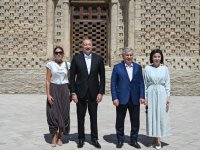 Президенты и первые леди Азербайджана и Узбекистана ознакомились с Мавзолеем Исмаила Самани в Бухаре (ФОТО/ВИДЕО)