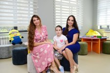 Первый вице-президент Мехрибан Алиева, ее дочери Лейла Алиева и Арзу Алиева приняли участие в открытии детского сада-яслей № 352 в Баку (ФОТО)